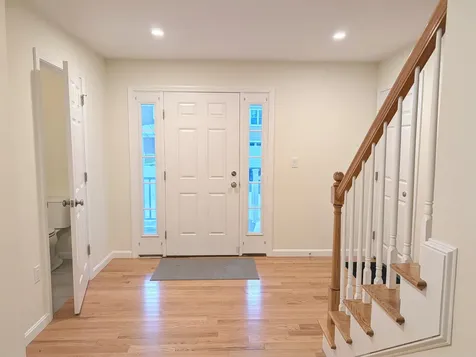 264 Woodview Way Manchester NH 03102