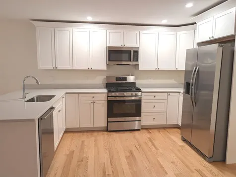 264 Woodview Way Manchester NH 03102