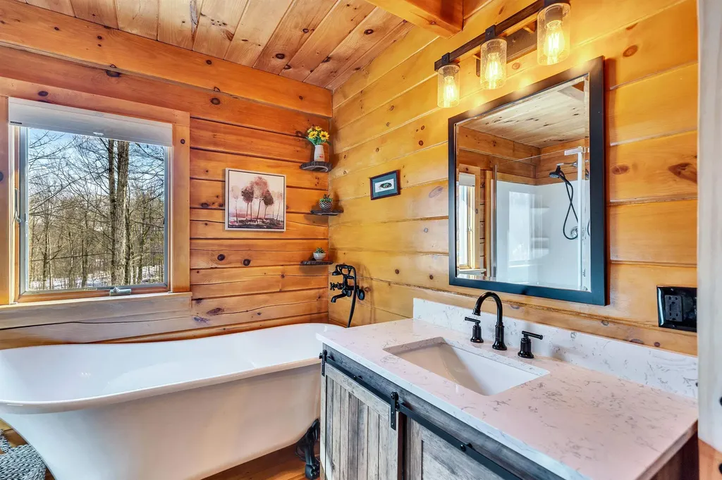 664 Tigola Trail Stoddard NH 03464