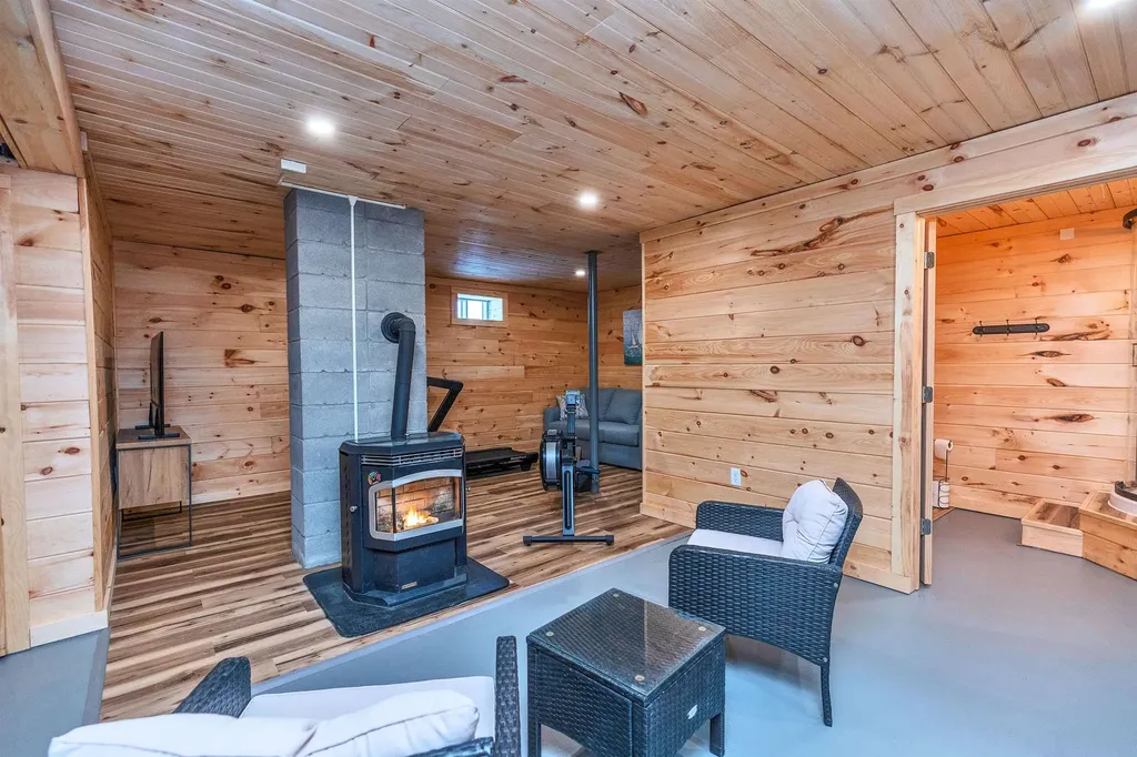 664 Tigola Trail Stoddard NH 03464