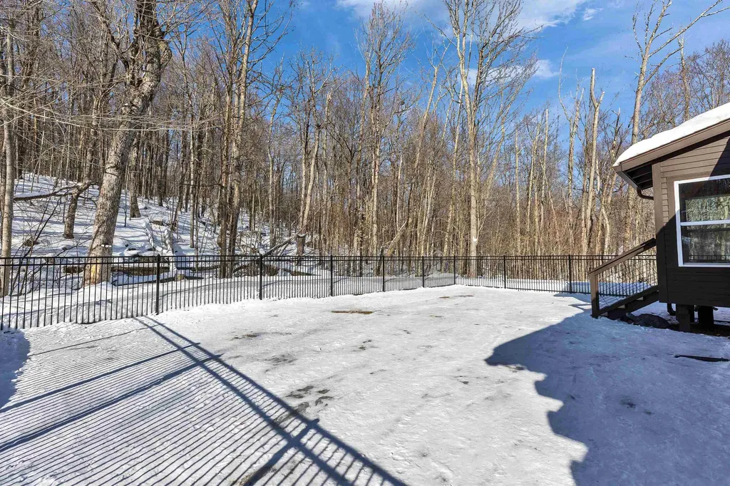 664 Tigola Trail Stoddard NH 03464