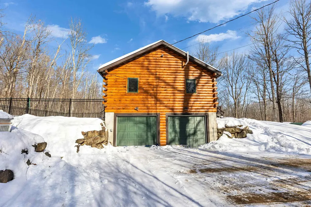 664 Tigola Trail Stoddard NH 03464