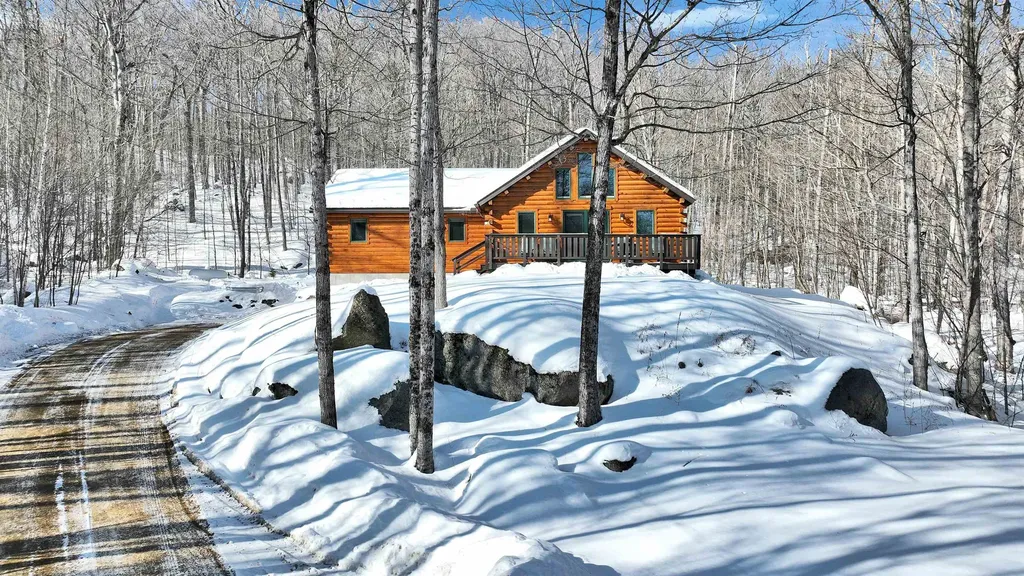 664 Tigola Trail Stoddard NH 03464