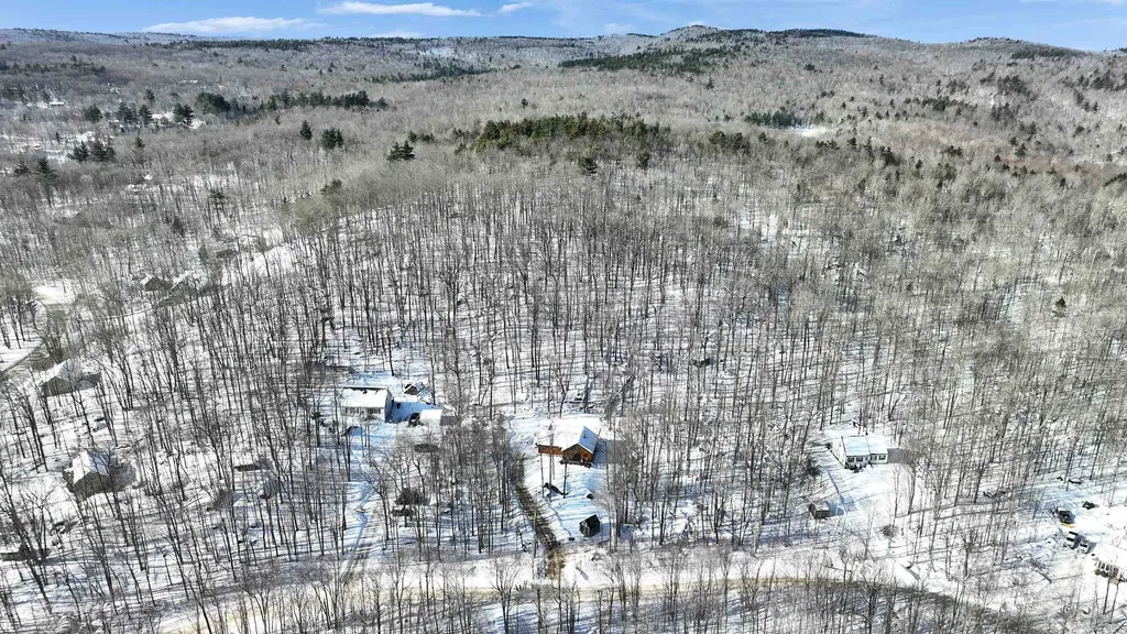 664 Tigola Trail Stoddard NH 03464