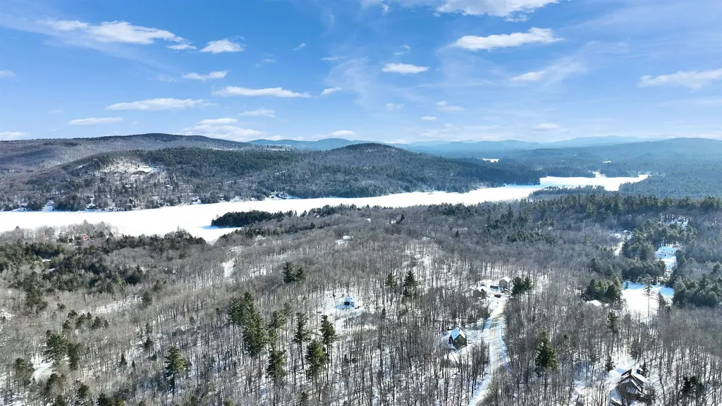 664 Tigola Trail Stoddard NH 03464