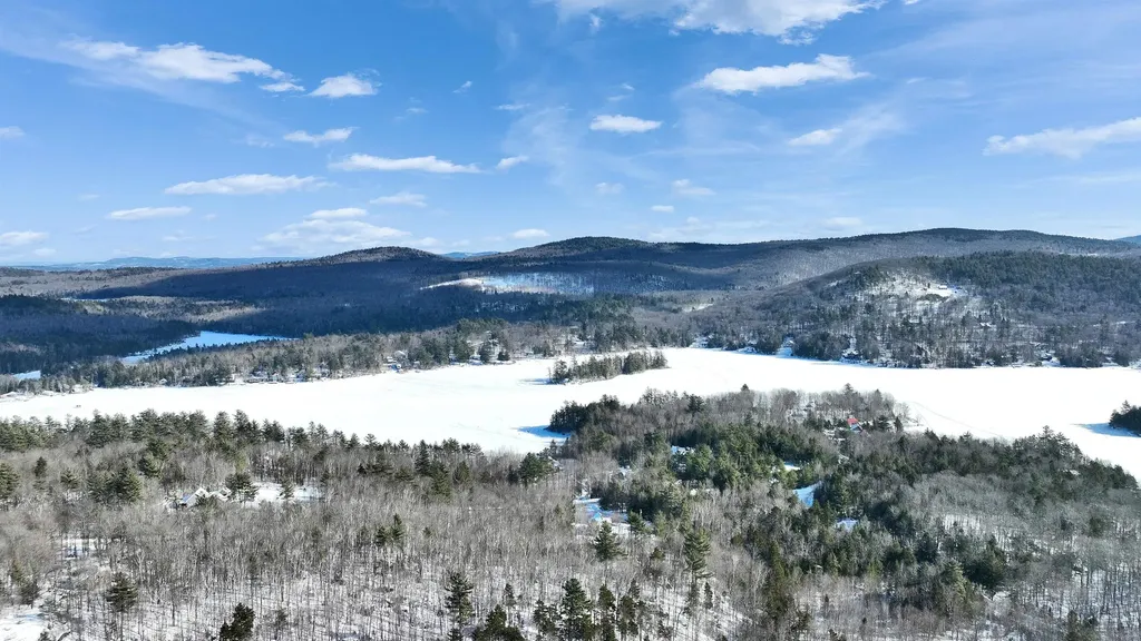 664 Tigola Trail Stoddard NH 03464