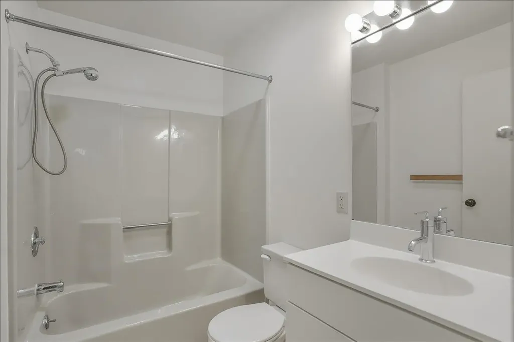 102 South Beach Road South Burlington VT 05403