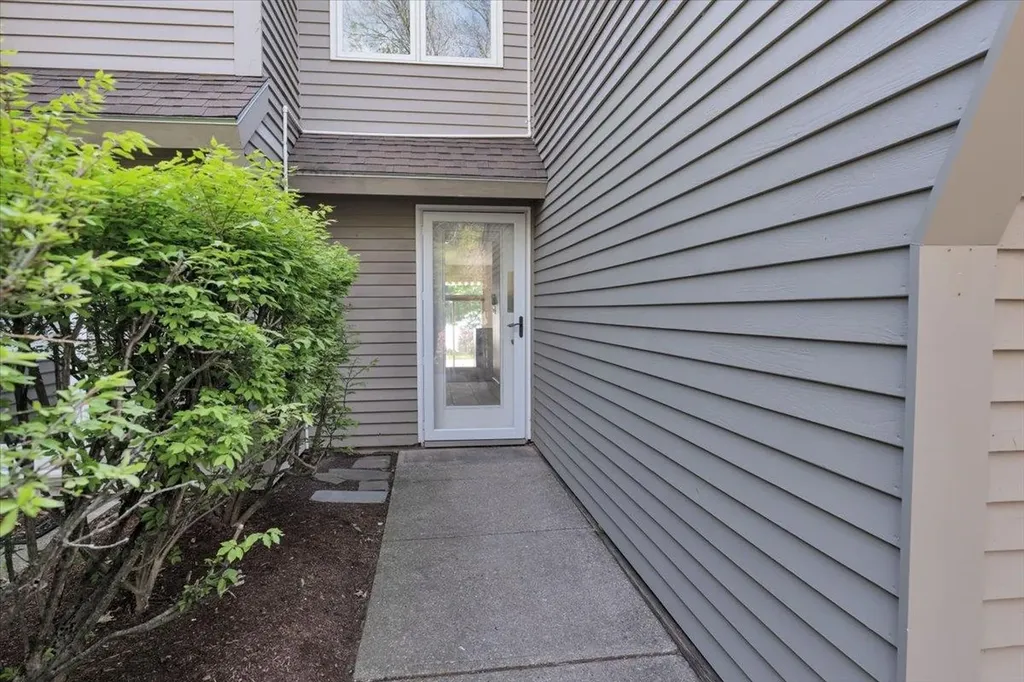 102 South Beach Road South Burlington VT 05403