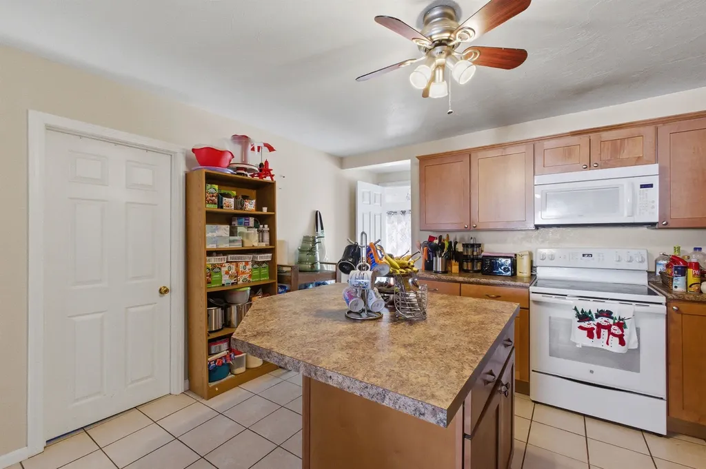 8 West Street Tilton NH 03276