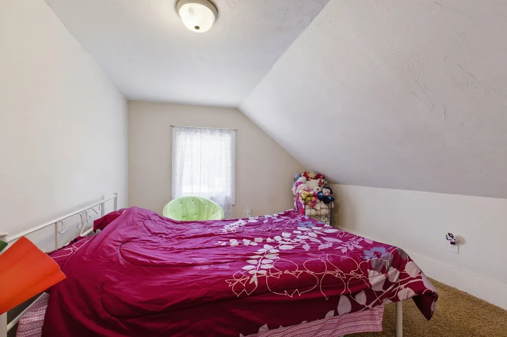 8 West Street Tilton NH 03276