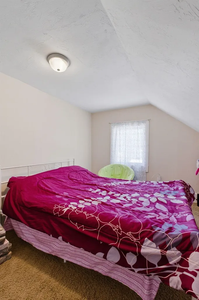 8 West Street Tilton NH 03276