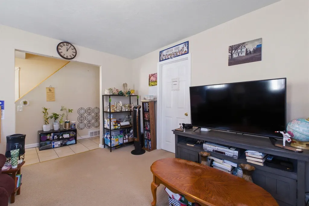 8 West Street Tilton NH 03276