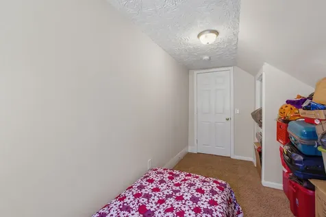 8 West Street Tilton NH 03276