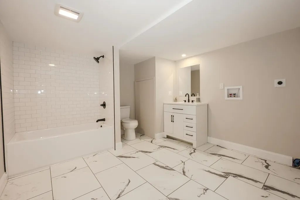 6 Mountain View Street Nashua NH 03060