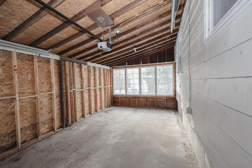 6 Mountain View Street Nashua NH 03060