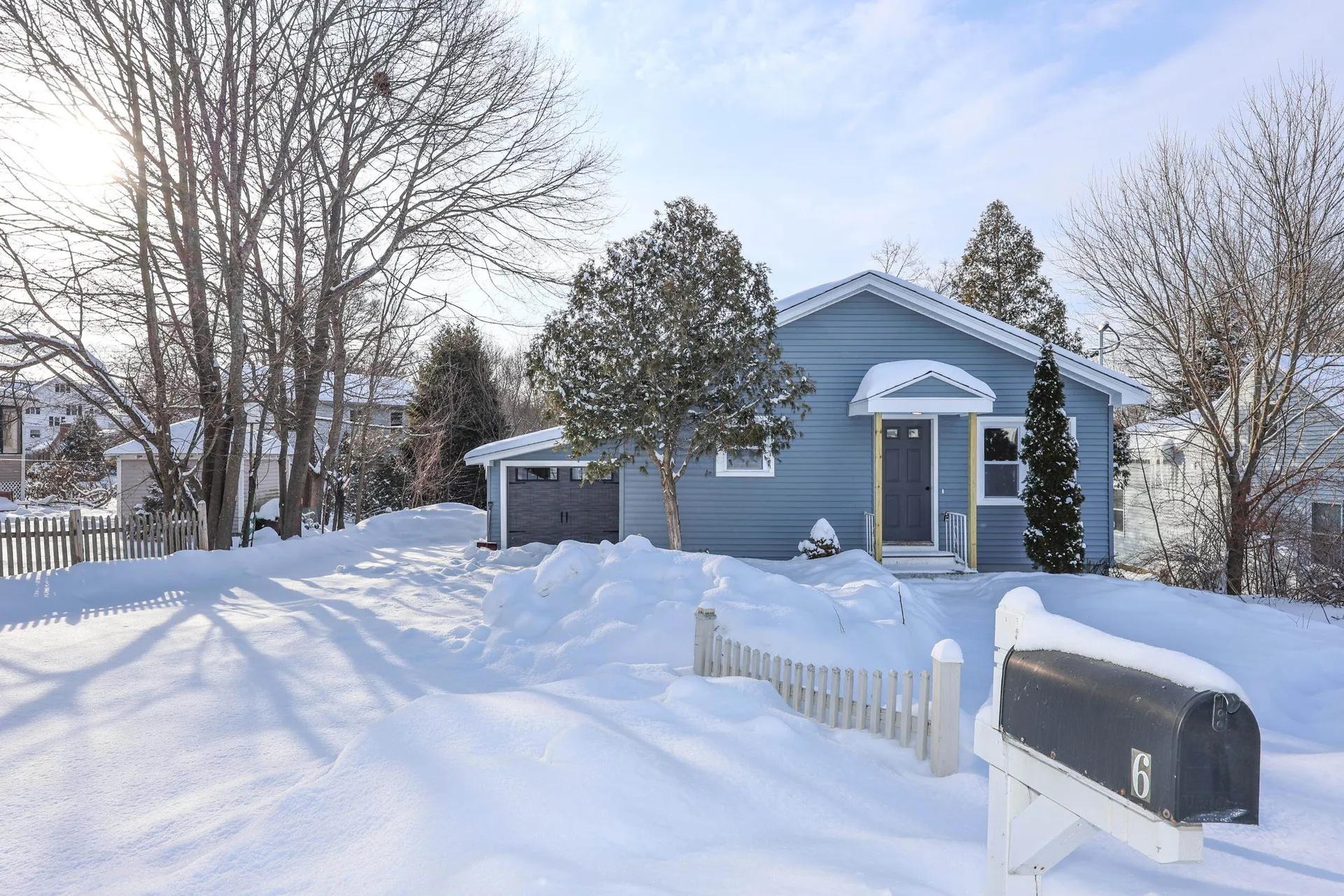 6 Mountain View Street Nashua NH 03060