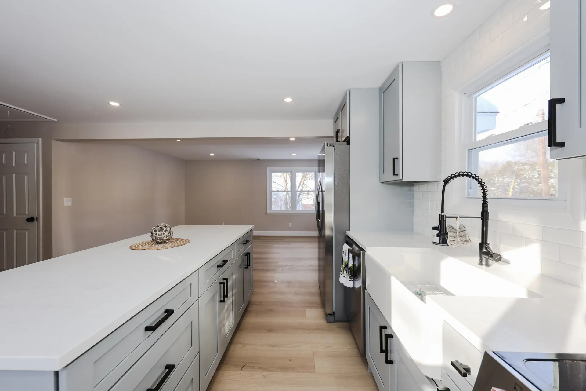 6 Mountain View Street Nashua NH 03060