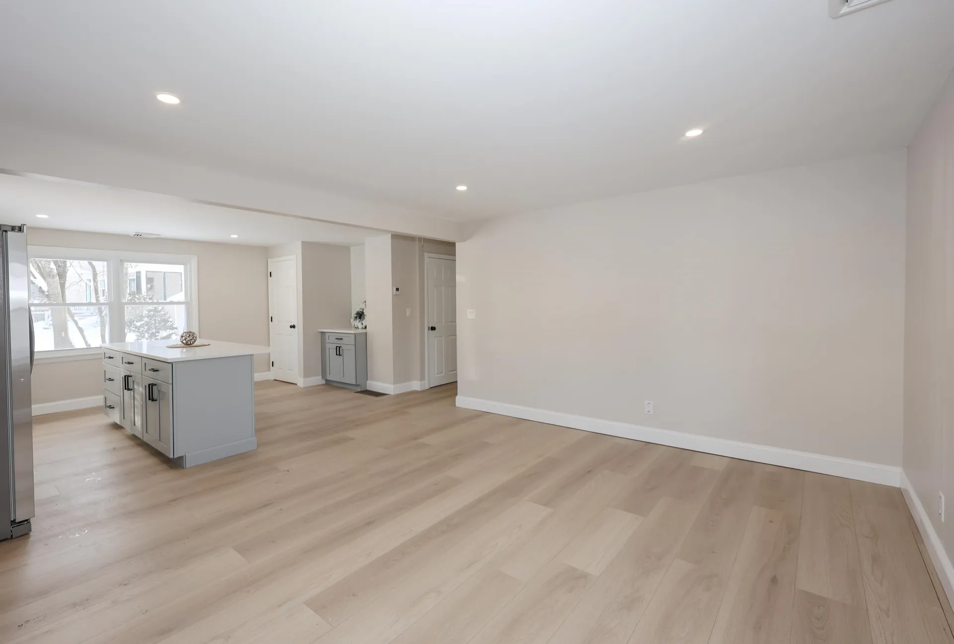 6 Mountain View Street Nashua NH 03060