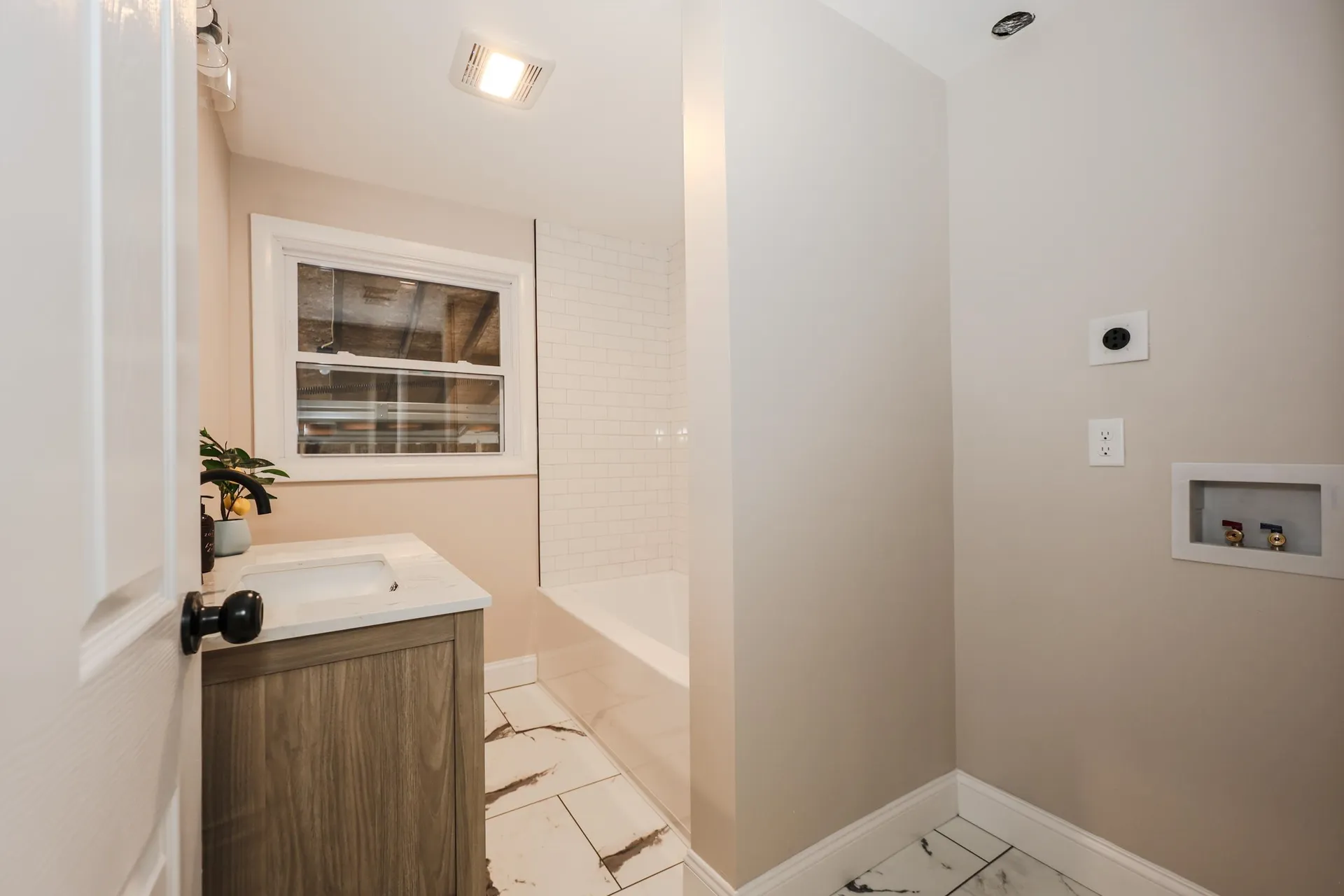 6 Mountain View Street Nashua NH 03060