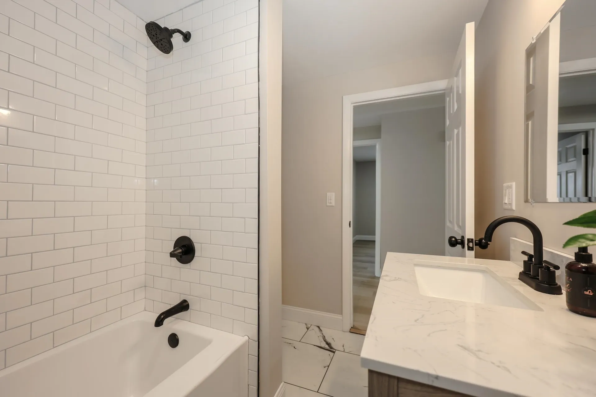 6 Mountain View Street Nashua NH 03060