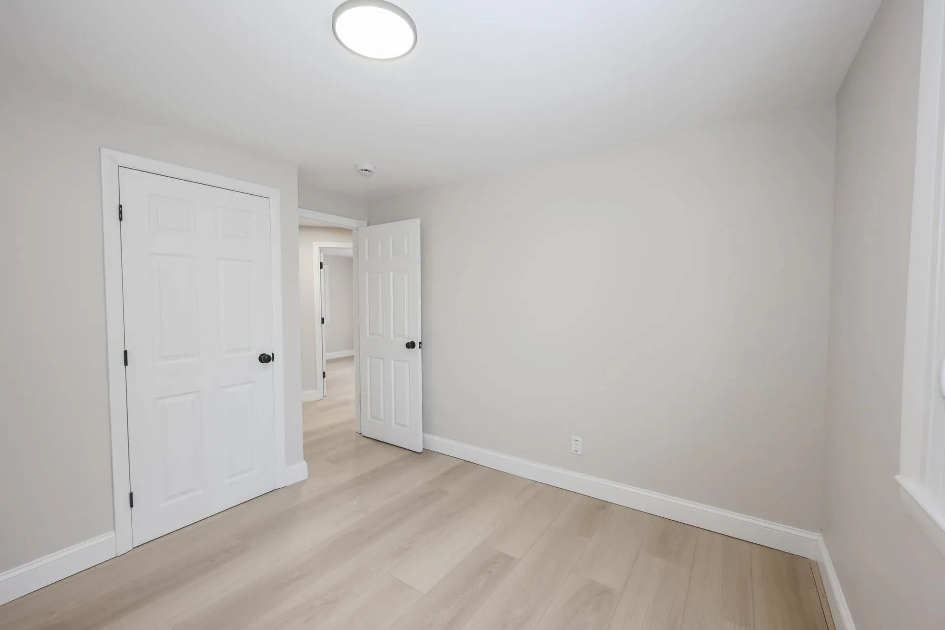 6 Mountain View Street Nashua NH 03060