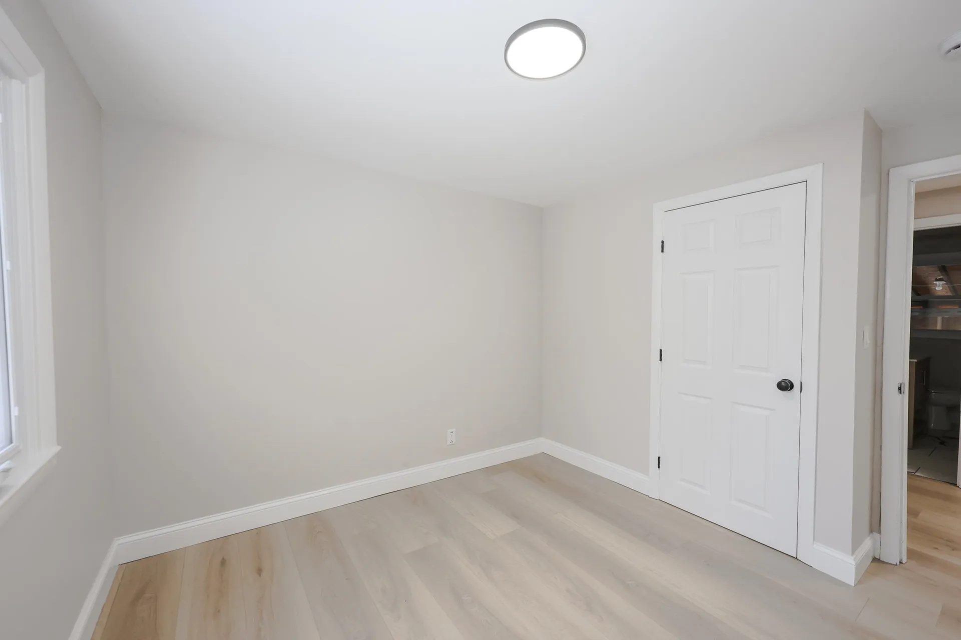 6 Mountain View Street Nashua NH 03060