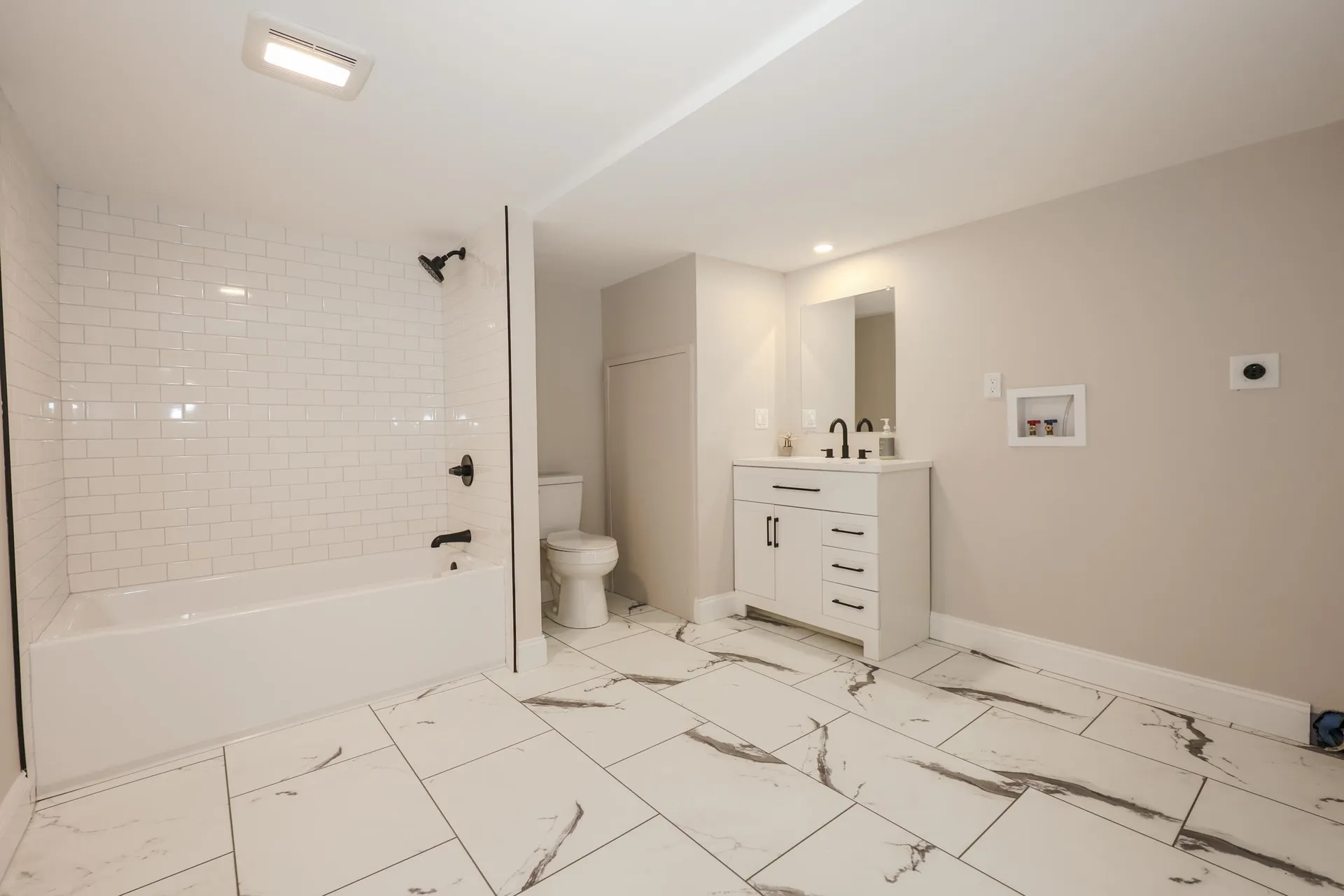 6 Mountain View Street Nashua NH 03060