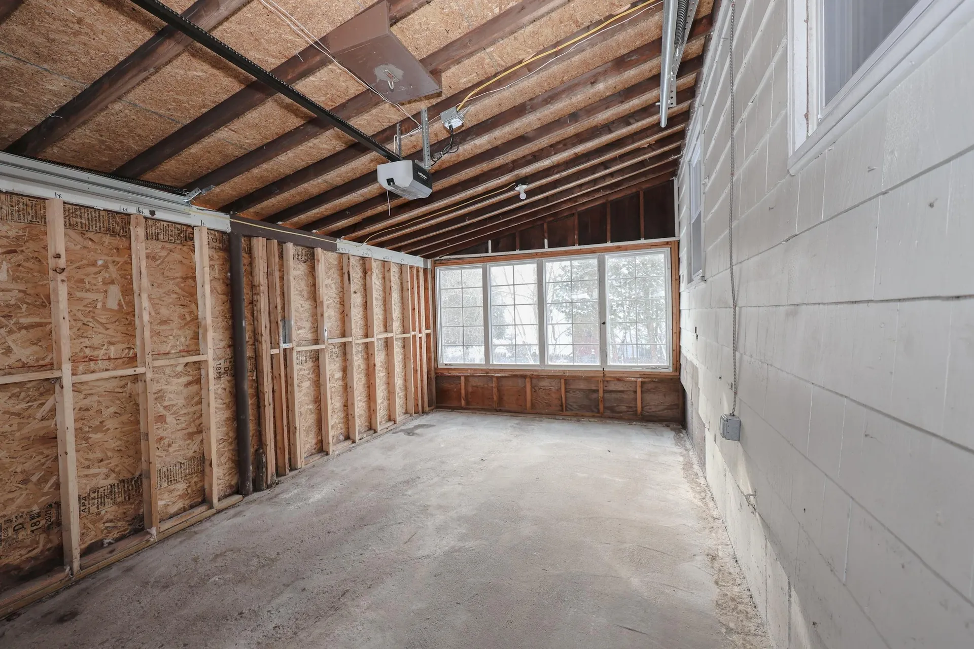 6 Mountain View Street Nashua NH 03060