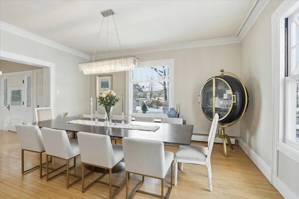 2159 Elm Street Manchester NH 03104