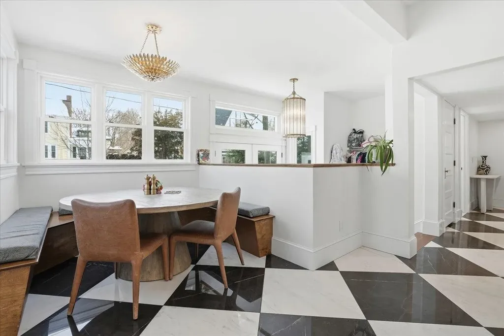 2159 Elm Street Manchester NH 03104