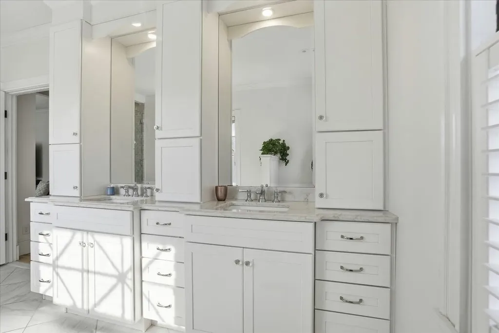 2159 Elm Street Manchester NH 03104