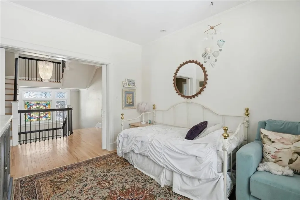 2159 Elm Street Manchester NH 03104