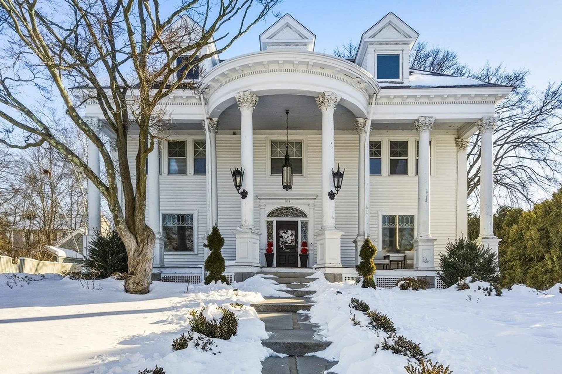 2159 Elm Street Manchester NH 03104