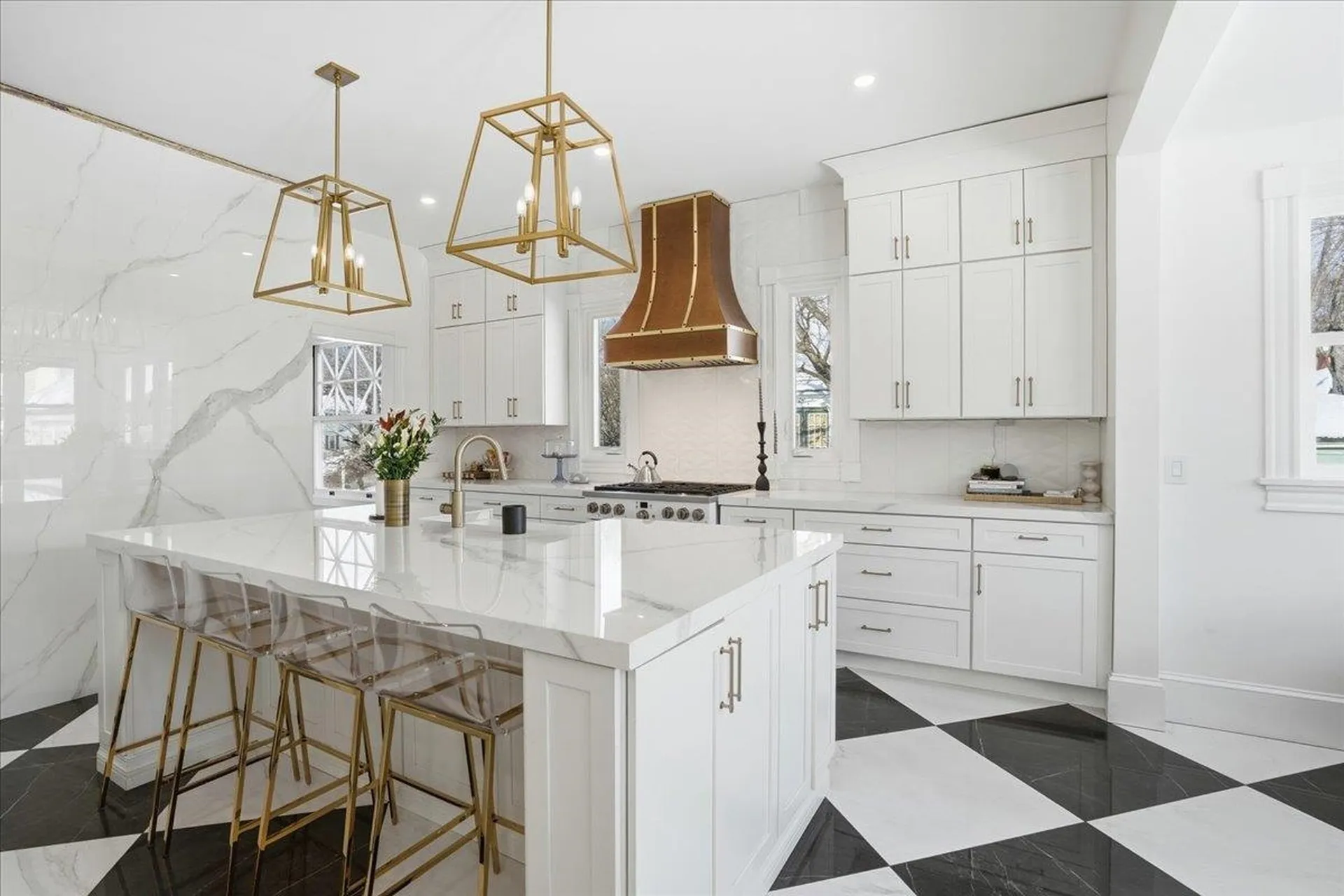 2159 Elm Street Manchester NH 03104