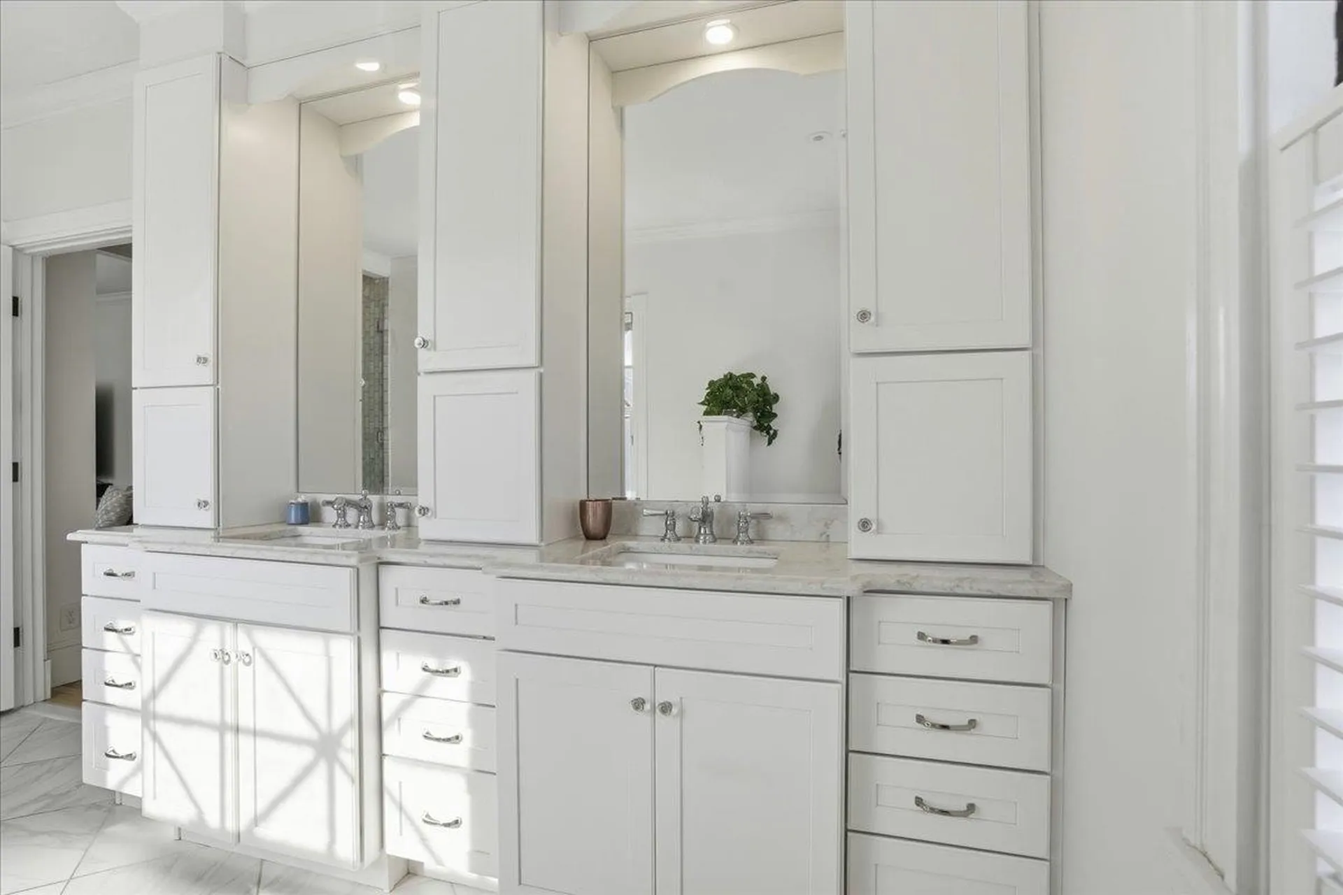 2159 Elm Street Manchester NH 03104