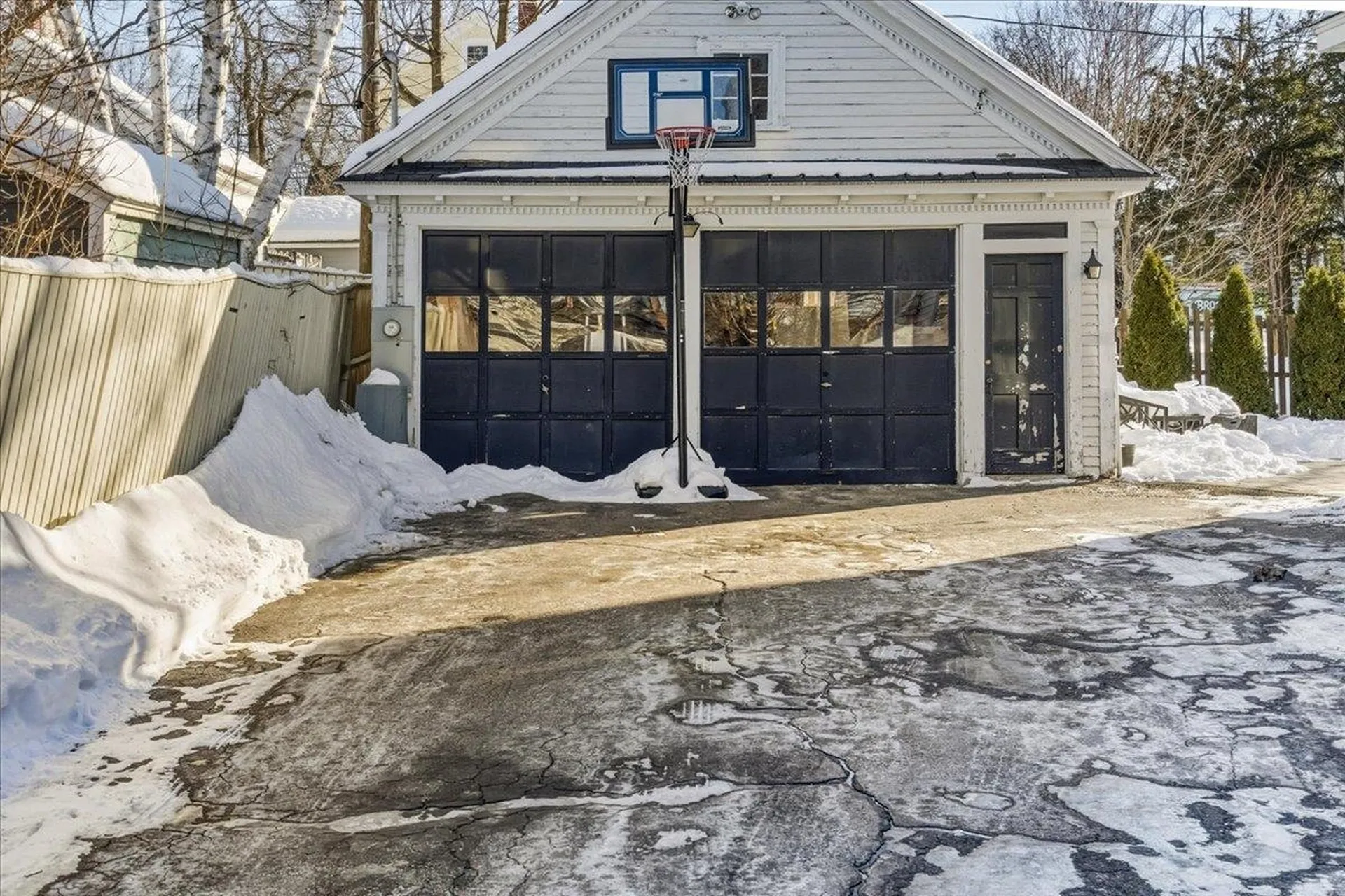 2159 Elm Street Manchester NH 03104