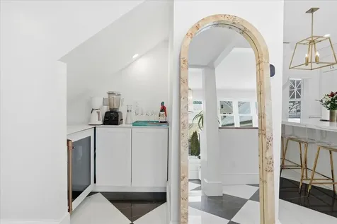 2159 Elm Street Manchester NH 03104