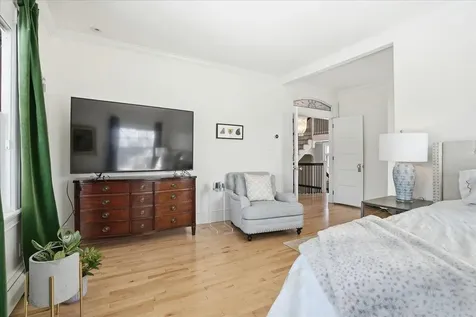 2159 Elm Street Manchester NH 03104