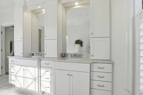 2159 Elm Street Manchester NH 03104