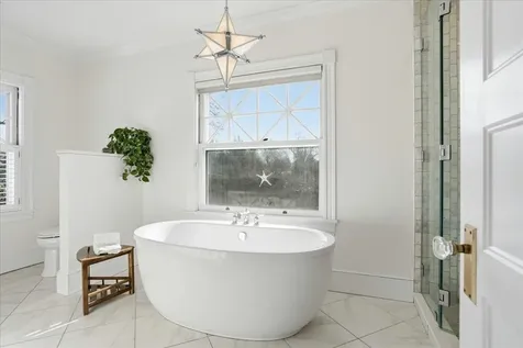 2159 Elm Street Manchester NH 03104