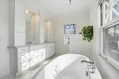 2159 Elm Street Manchester NH 03104