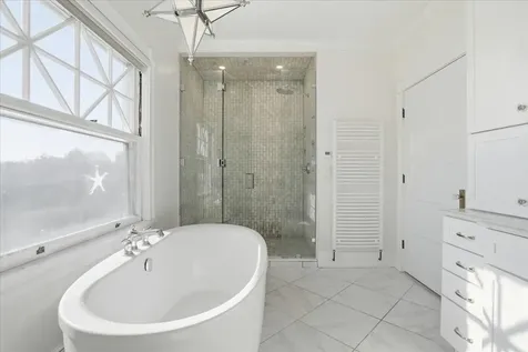 2159 Elm Street Manchester NH 03104