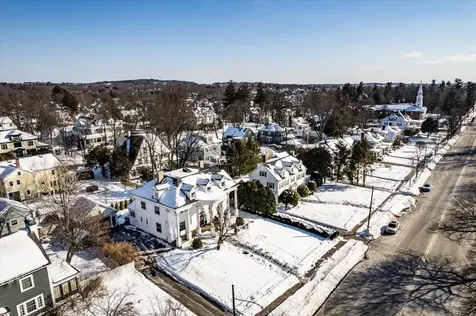 2159 Elm Street Manchester NH 03104