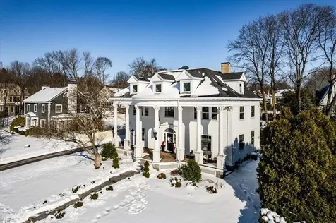 2159 Elm Street Manchester NH 03104