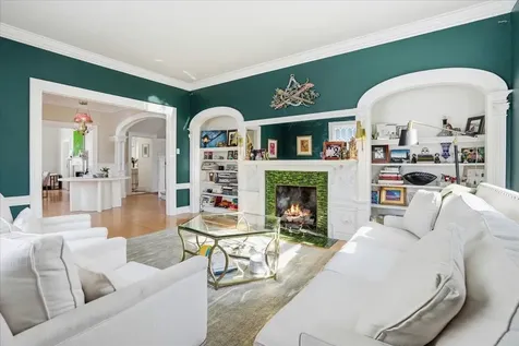 2159 Elm Street Manchester NH 03104