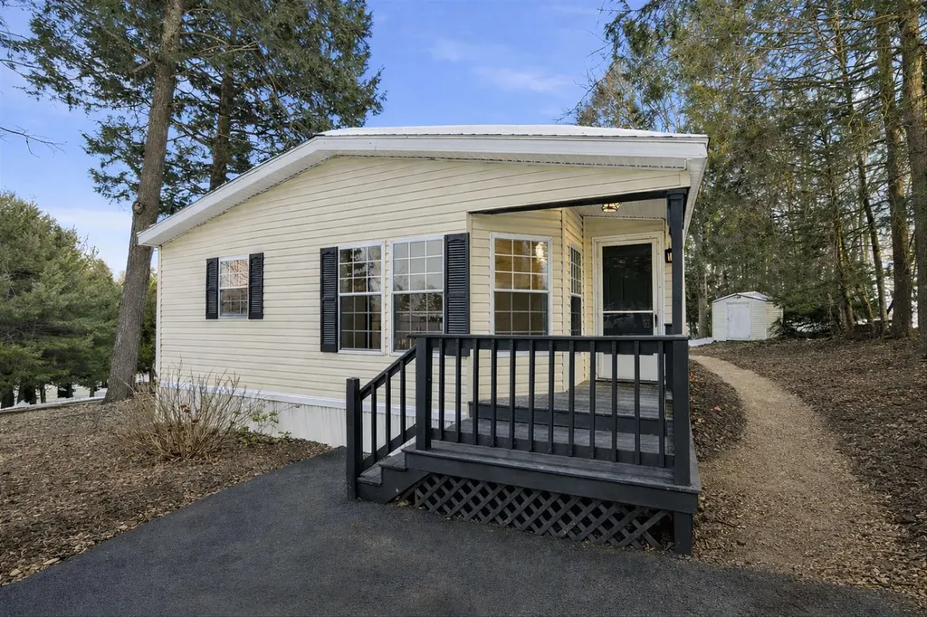 117 Logan Drive Laconia NH 03246