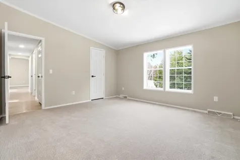 117 Logan Drive Laconia NH 03246