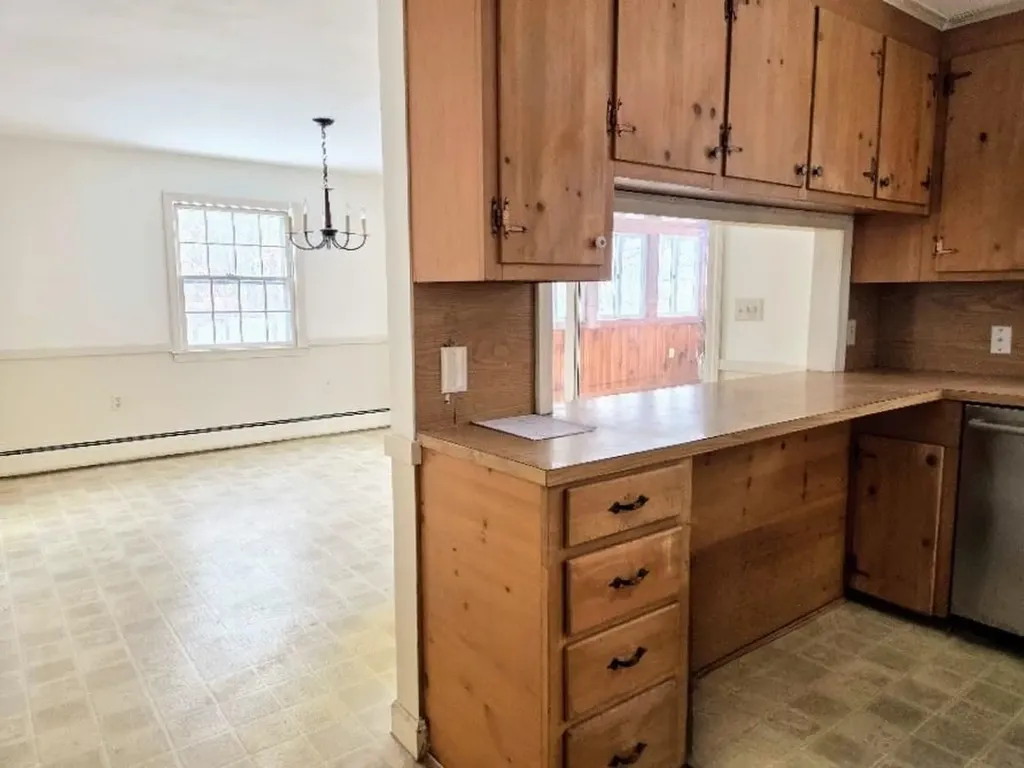 13 Birchdale Road Bow NH 03304