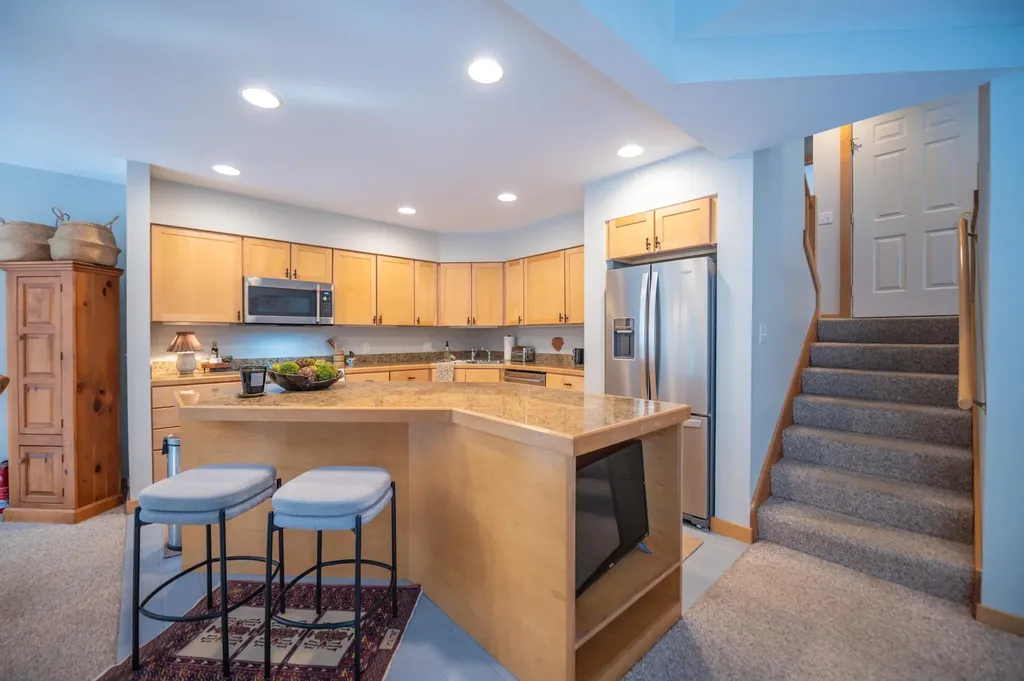 72A Kingswood Road Dover VT 05356