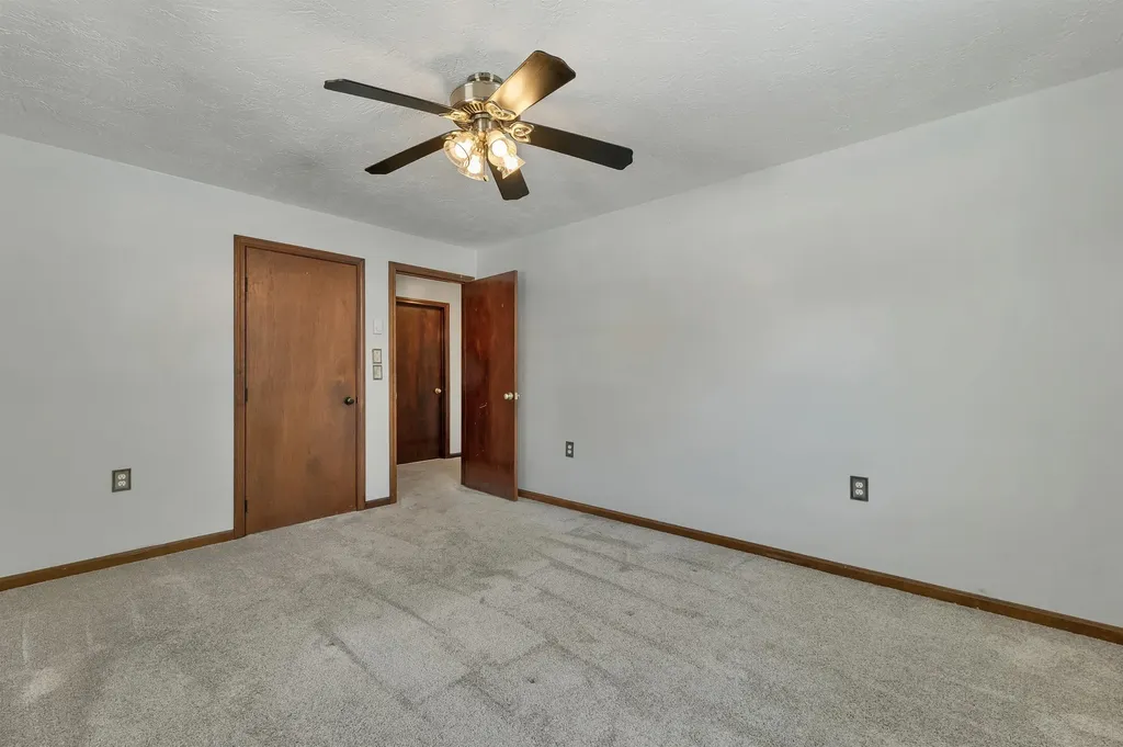 1102 Mammoth Road Pelham NH 03076
